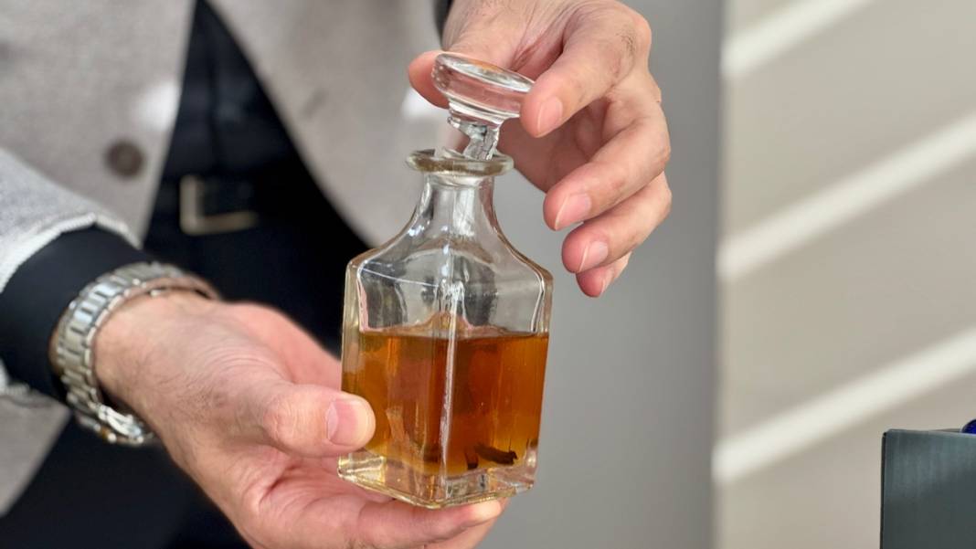 14 yıllık koku tutkusu! Konyalı iş insanı 400 şişe biriktirdi 7